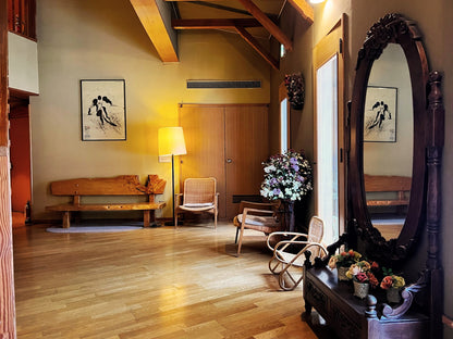 Onsen and Ryokan of Japan - Table Book